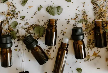 verschiedene Fläschchen aus der Homöopathie
