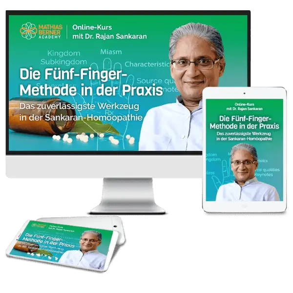 Hand mit Globuli und Blatt mit Text und Sankaran