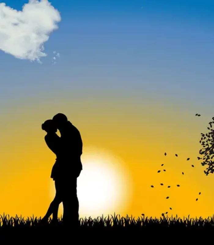 Krüger_Potenziale der Liebe – Paar Paar als Silhouette was sich umarmt