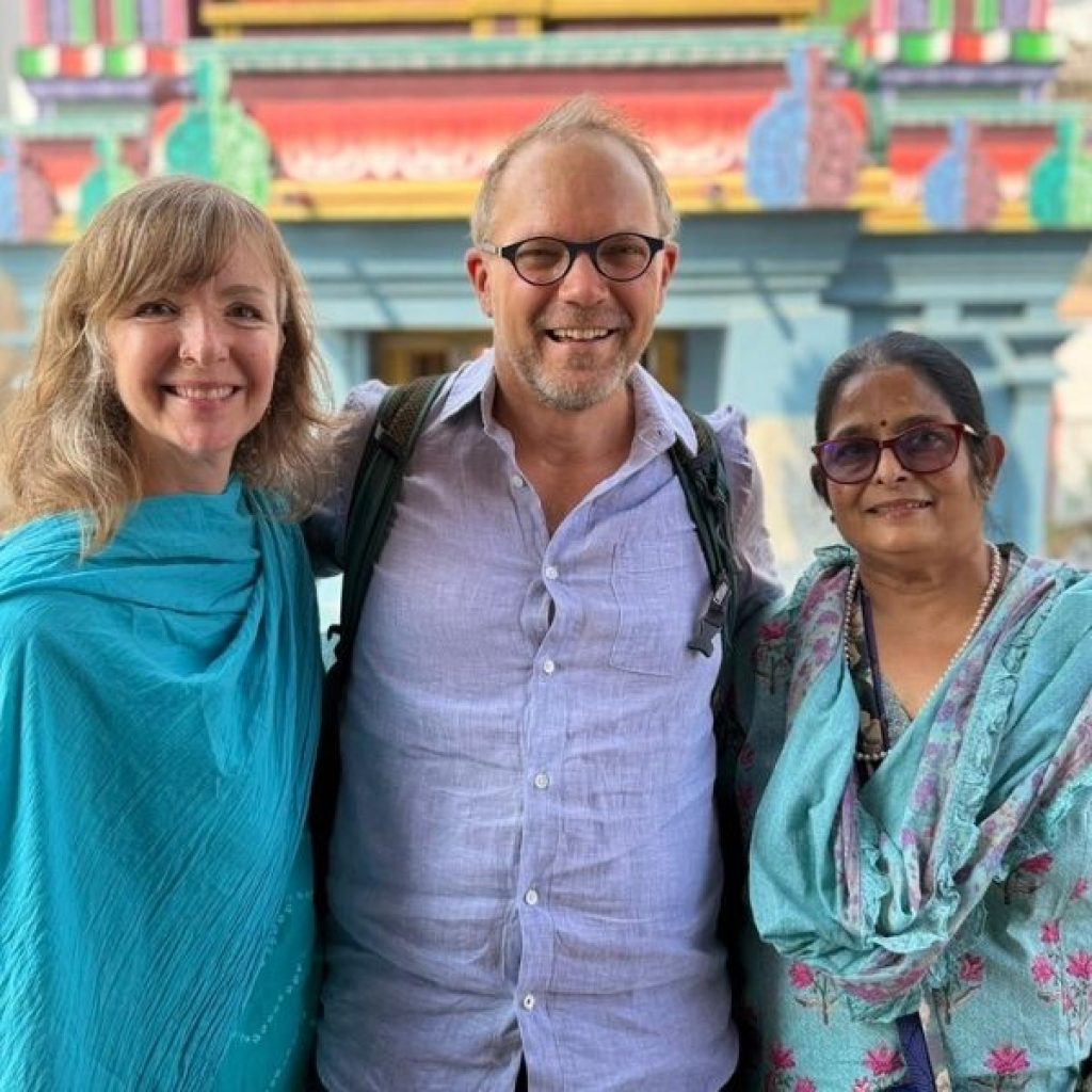 Nathanael Schwartz mit Seema Johari und Sarah Tomlinson